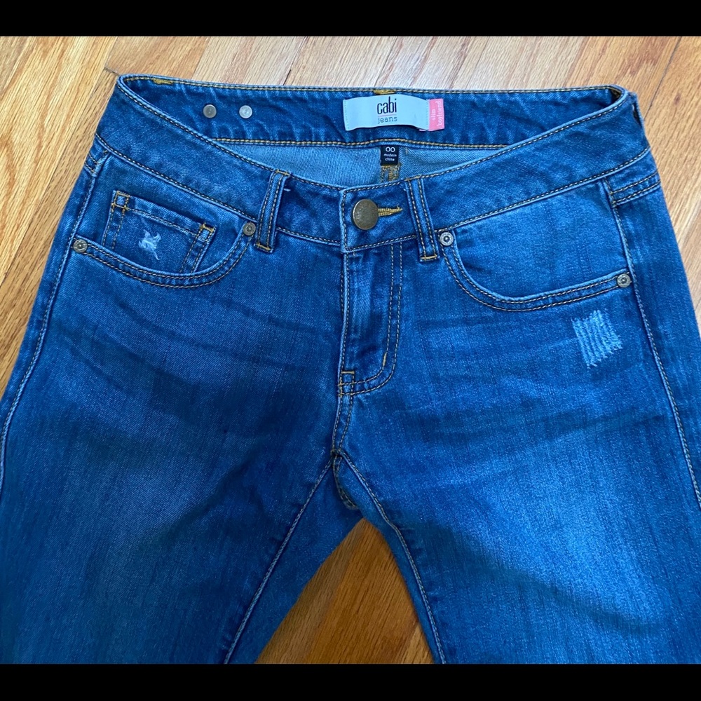 Cabi Mojave distressed boyfriend jeans